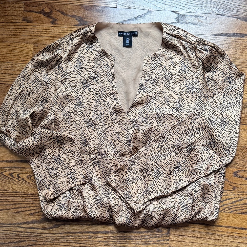 Sincerely Jules Tan and Black Patterned Blouse